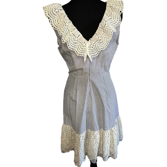 NWT Lucy Paris Blue and White Striped Deep V-Neck Eyelet Trim Dress Size M - Picture 3 of 8